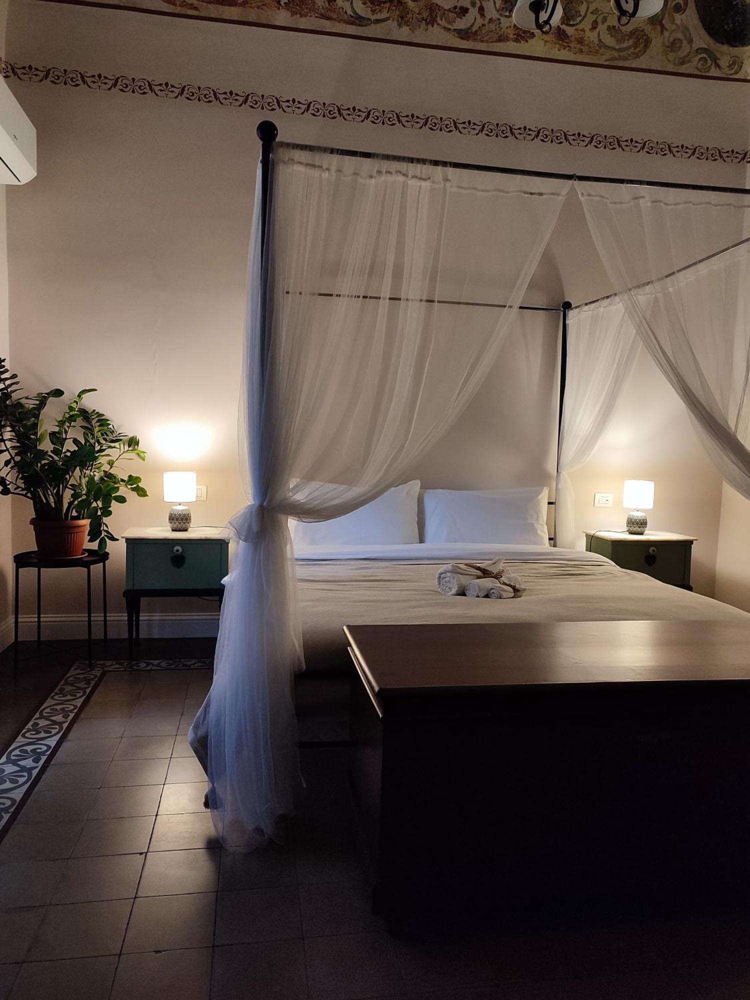 Degli Affreschi - Centro Storico Catania