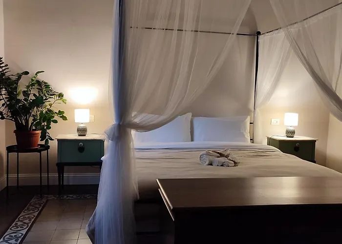 Suite Degli Affreschi - Centro Storico