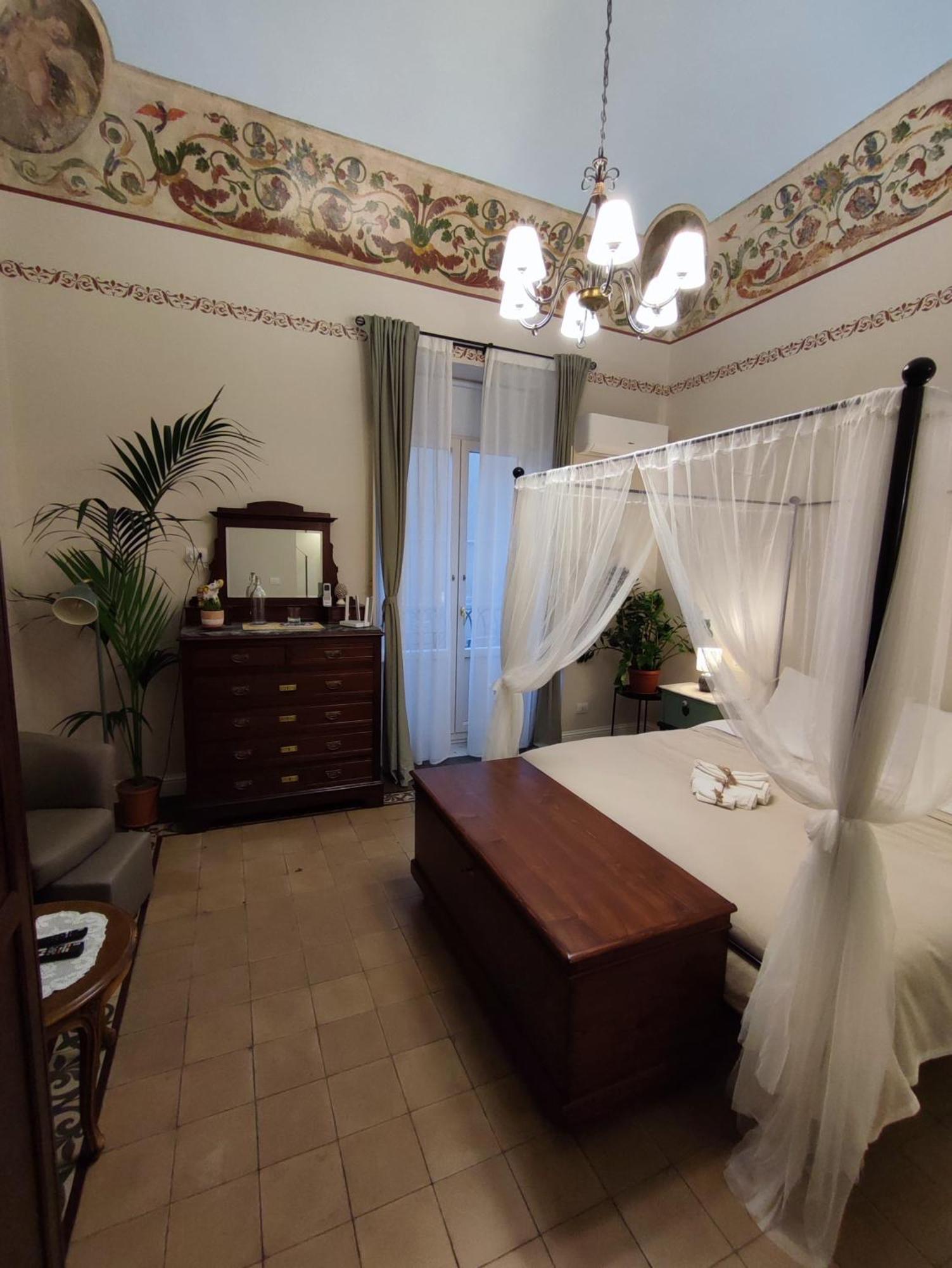 Degli Affreschi - Centro Storico Catane