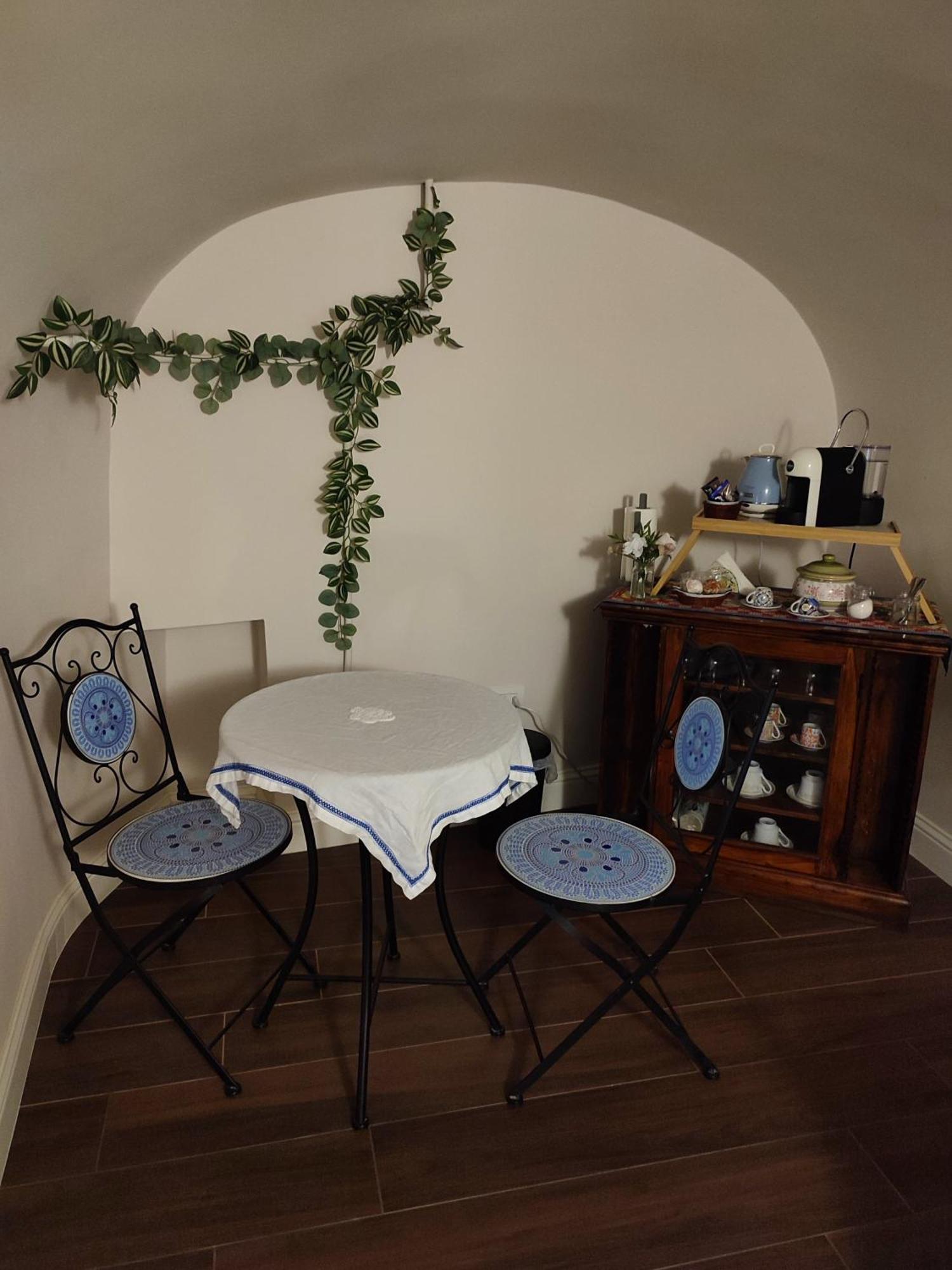 Degli Affreschi - Centro Storico Appartement *
